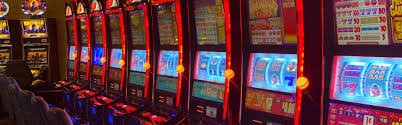 Filipino player enjoying online slot games on sagili link mobile platform